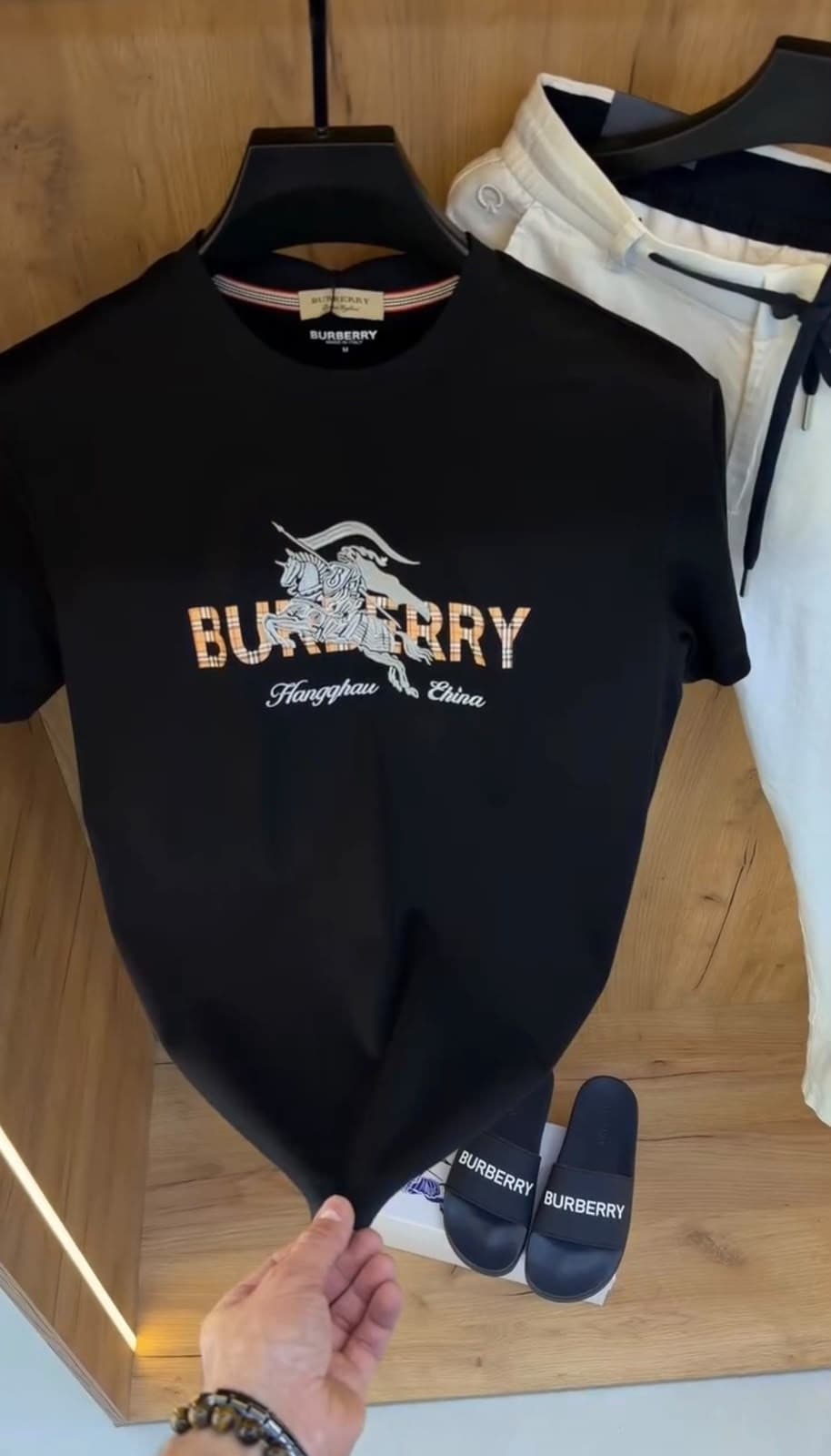 تيشرت Burberry (مخزن 110)